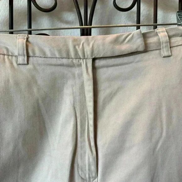 Tommy Hilfiger Women Golf Shorts Camel/ Khaki/Tan Flat Front. Size 4. - Picture 3 of 5